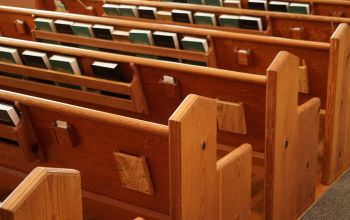 Általános vallástalanodás? – Meghatározó-e még életünkben a vallás?