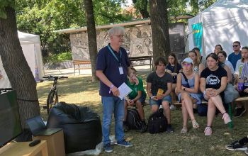 Kőszeghy Miklós előadása házasságról, családról a gyulai Szélrózsa ifjúsági találkozón