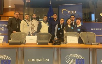 roma szakkollégisták az Európai Parlamentben