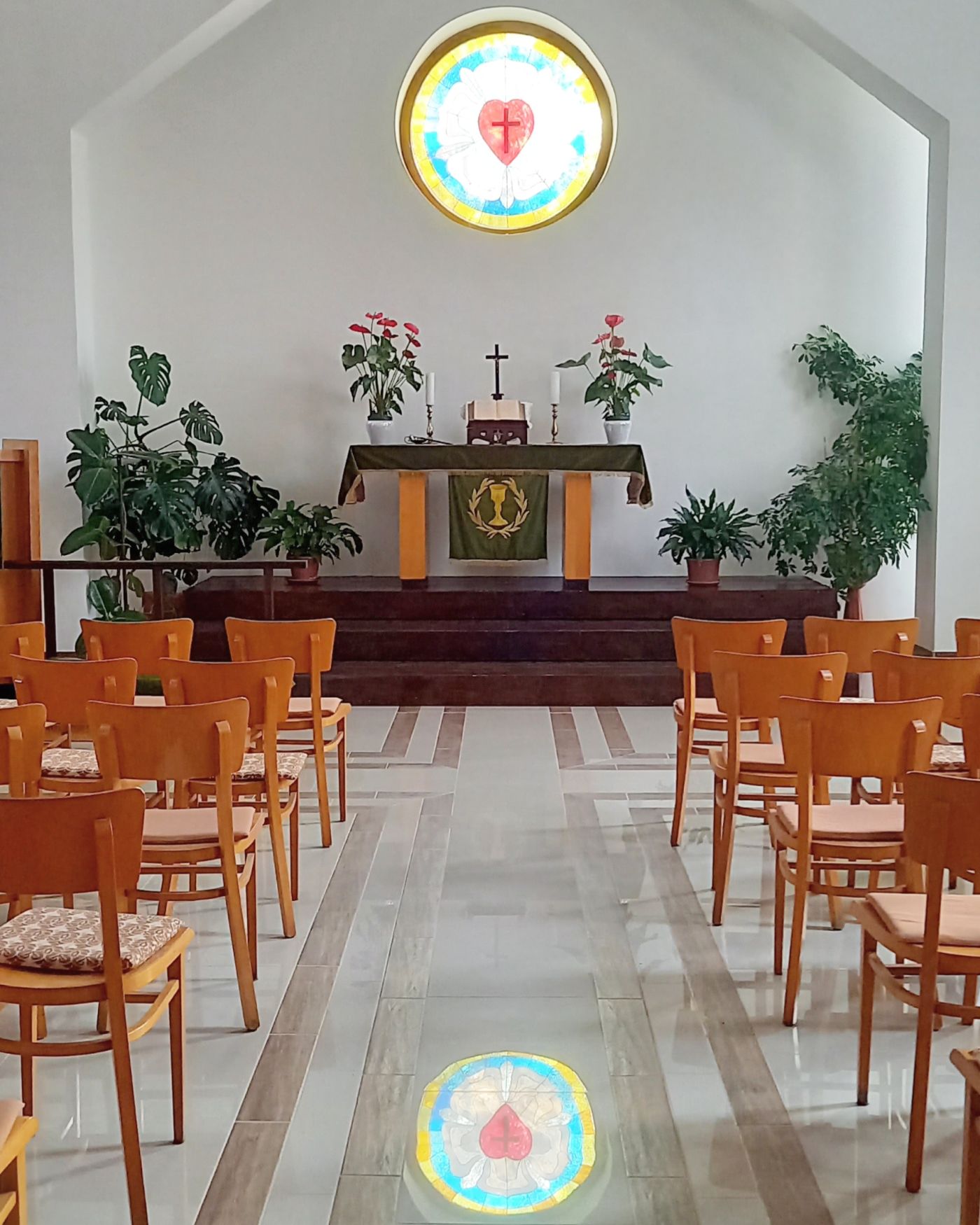 Vecses evangelikus templom belso