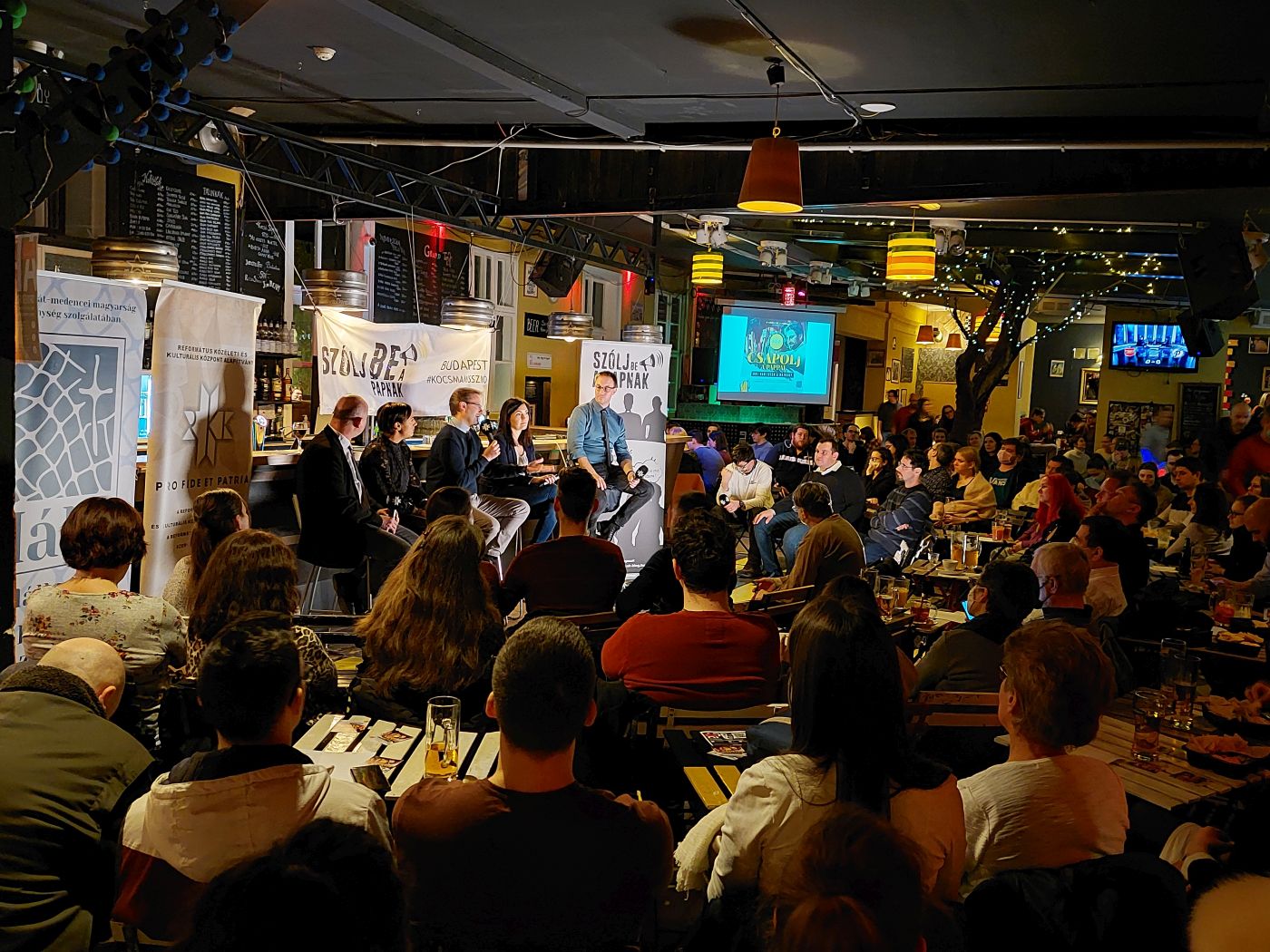 Szólj be a papnak! – Hol van Isten a bajban? Budapest, 2022. február 28. - fotó: Balczó Mátyás