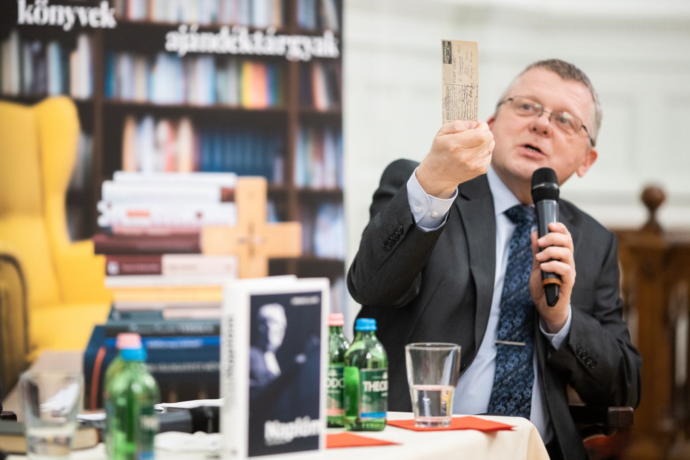 Ifj. Zászkaliczky Pál az Ordass Lajos: Naplóm 1948, 1956–1957 című kötet bemutatóján 2022. március 9-én a Magyarországi Evangélikus Egyház székházának kápolnájában - fotó: Pete Dóra