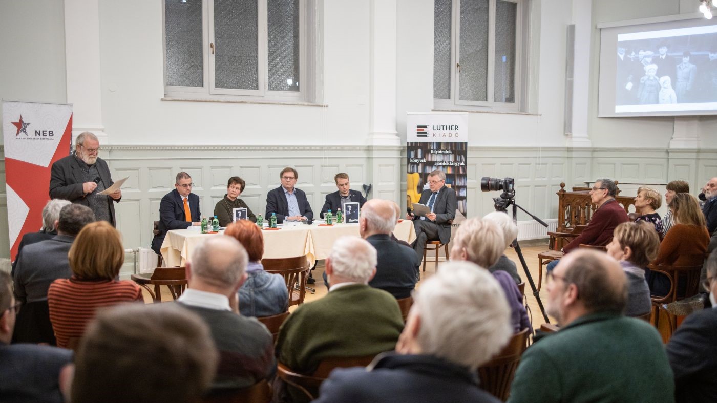 Ordass Lajos: Naplóm 1948, 1956–1957 című kötet bemutatója 2022. március 9-én a Magyarországi Evangélikus Egyház székházának kápolnájában - fotó: Pete Dóra