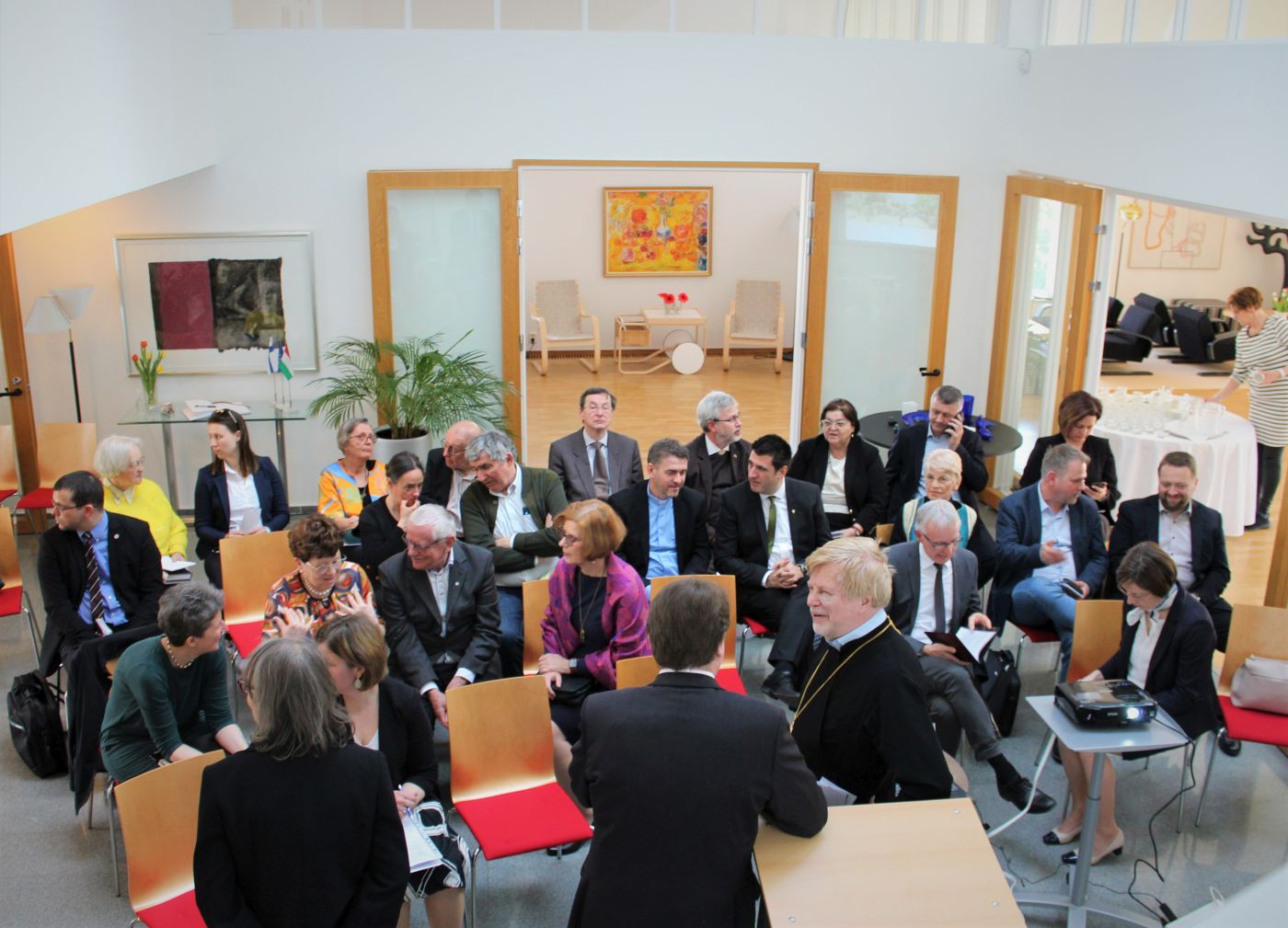 A Finn Nagykövetség rezidenciáján találkoztak egymással a finnországi testvérgyülekezettel rendelkező magyar evangélikus egyházközségek képviselői március 23-án.