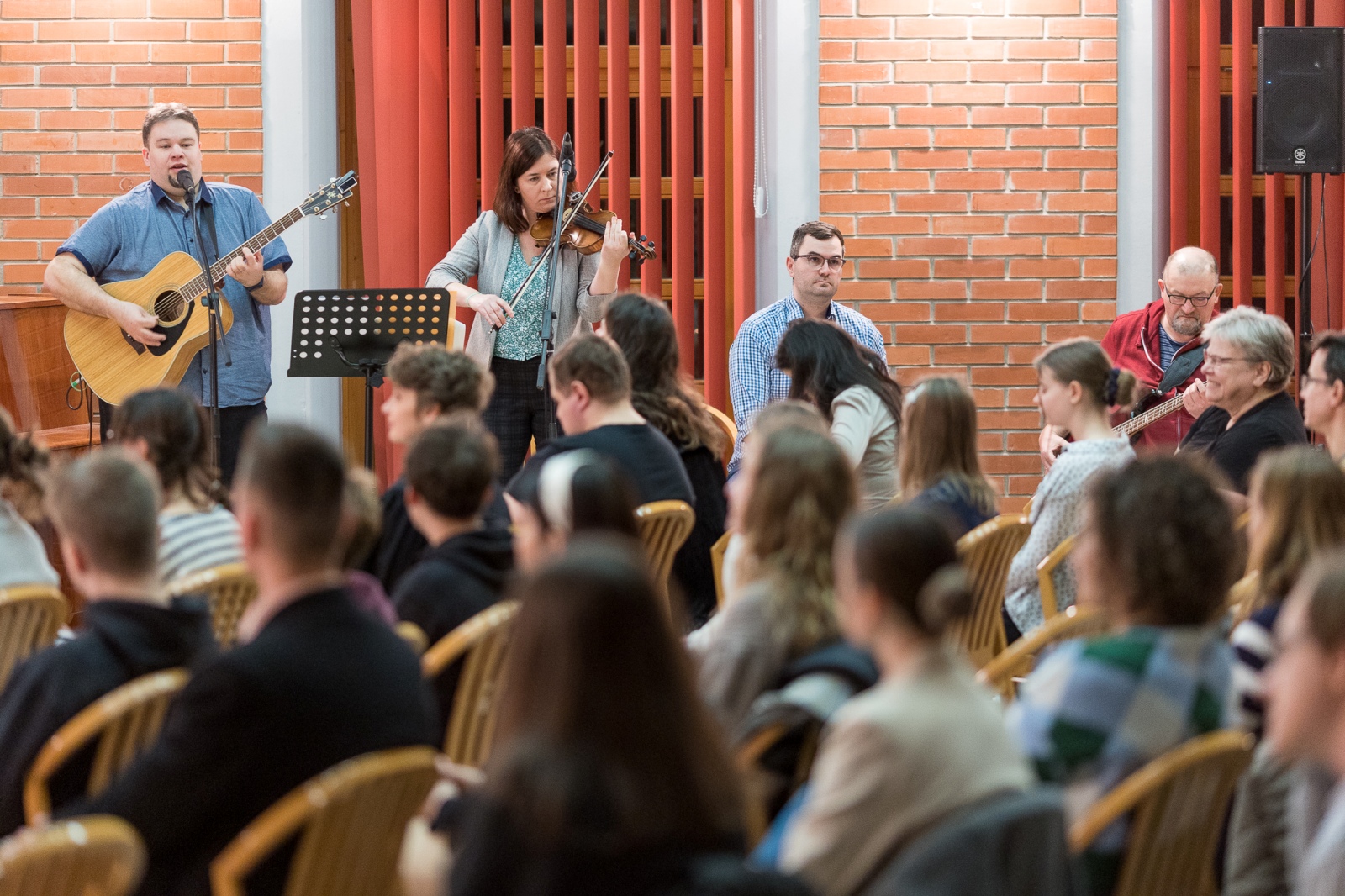 Közösségépítés egyetemen, fesztiválon, táborban