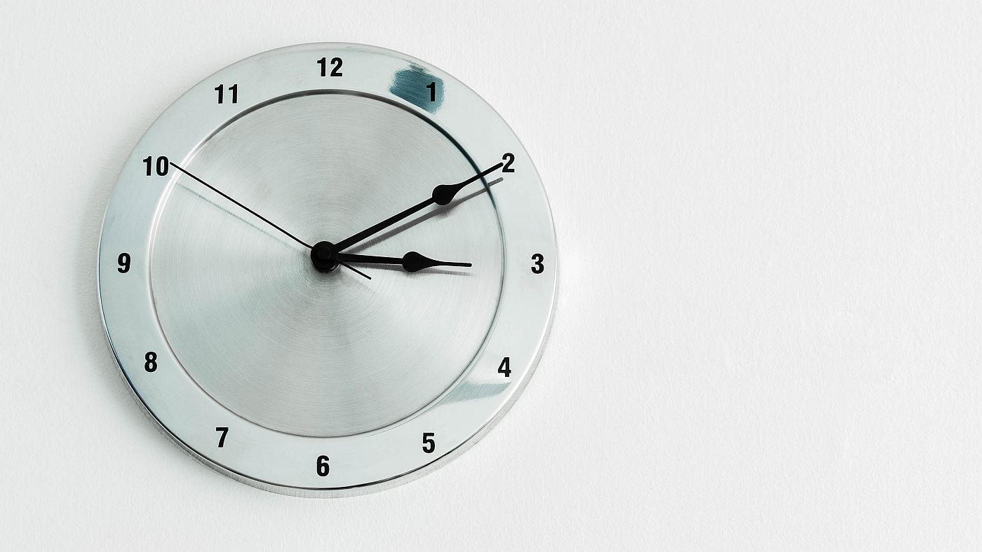 óra másodpercmutatóval