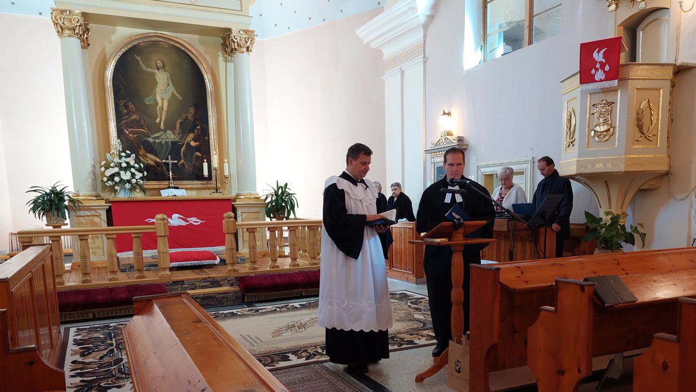 Tokaj és Környéke Evangélikus Egyházközség tagjainak felvidéki kirándulása - kétnyelvű istentisztelet