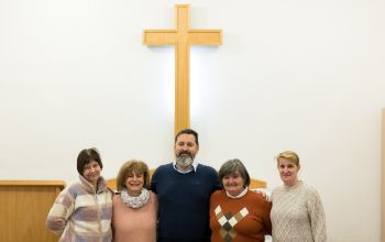 budaörsi gyülekezet lelkésze és tagjai